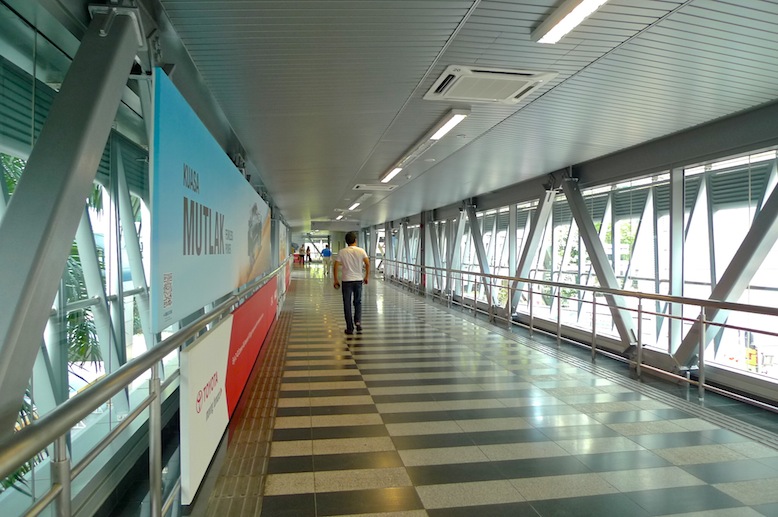  Pedestrian walkway between KLCC and Bukit Bintang
